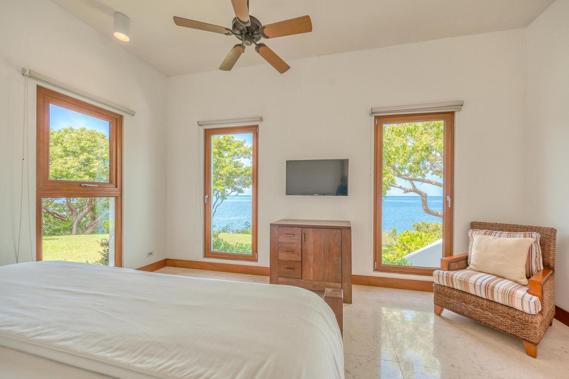 Las Verandas Hotel & Villas First Bight Екстер'єр фото